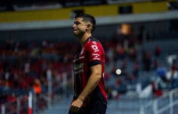 El ex zaguero de Olimpia, Manuel Vicente Capasso (29 años), en su estreno con la camiseta del Atlas FC, en el fútbol mexicano.
