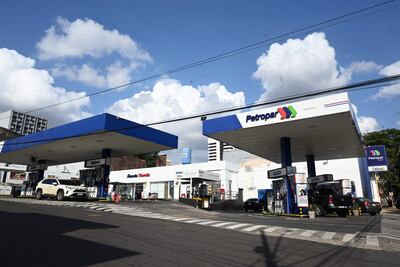 Por ahora,  Petropar no subirá los precios de los combustibles en sus servicentros, pese a la presión de los emblemas privados.