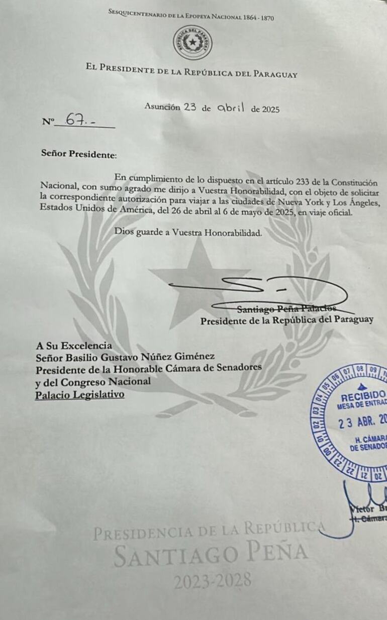 Nota del presidente Santiago Peña solicitando permiso para su viaje a Estados Unidos.