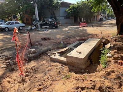 Vista de la zona de obras del desagüe pluvial de la zona del Mercado de Abasto, sobre la calle Epifanio Méndez Fleitas.