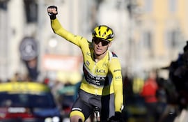 Matteo Jorgenson sufrió una fractua de clavícula en una caída.