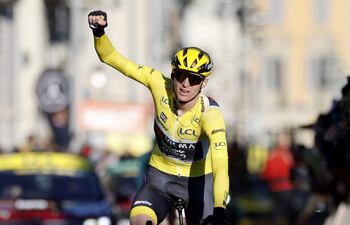 Matteo Jorgenson sufrió una fractua de clavícula en una caída.