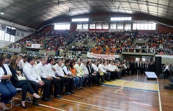 el-estadio-de-la-secretaria-de-deportes-quedo-lleno-con-unas-5-000-personas-gracias-a-la-llegada-espontanea-de-los-labriegos-para-escuchar-el-info-204249000000-1615679.jpg