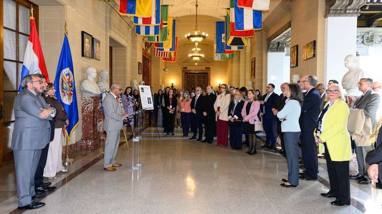 OEA rinde homenaje a Serafina Dávalos con retrato en su sede central