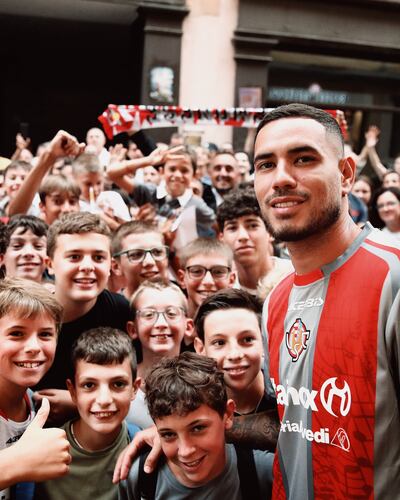 La afición del Cremonese se ilusiona con la llegada de Antonio Sanabria, quien está convocado para enfrentar hoy al AC Milan.