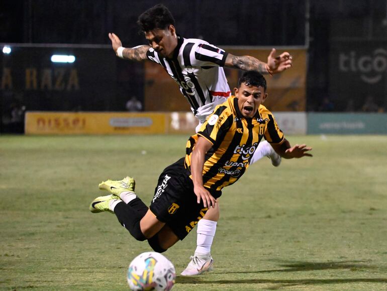 El juego fue intenso y disputado en todos los sectores.