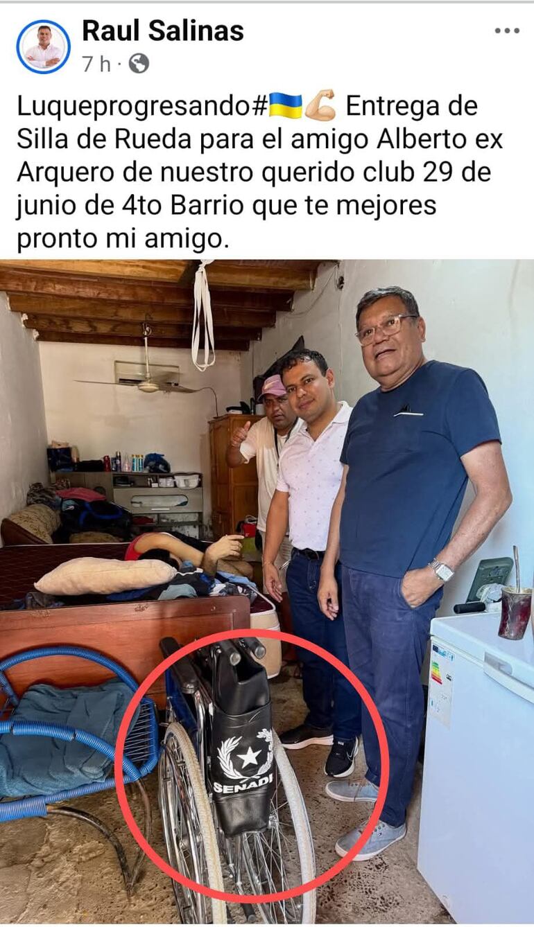 Candidato luqueño usa silla de Senadis para proselitismo