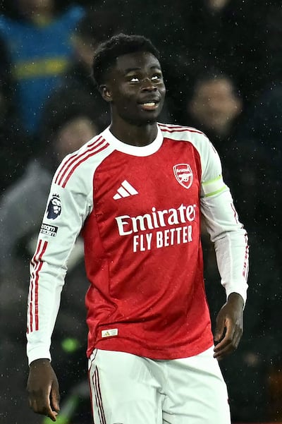 Bukayo Saka, el futbolista de más alto salario en el Arsenal de Inglaterra.