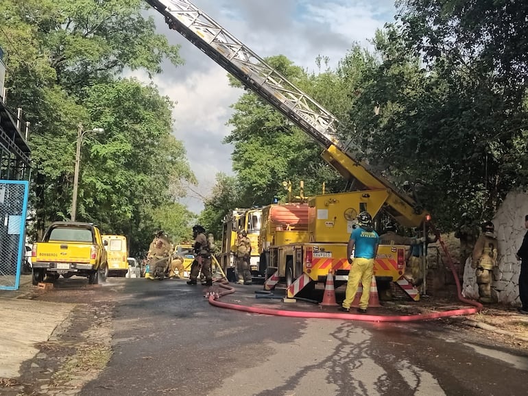 Práctica realizada el sábado pasado, frente al cuartel de la Tercera Compañía de Sajonia, ubicada detrás del parque Carlos Antonio López.