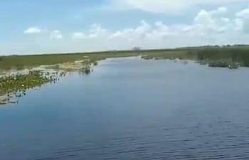 En Potrero González, distrito de Tacuaras los campos están inundados, denunció el productor Justino Cuenca.