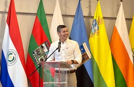 Santiago Peña, presidente de la República, descarta cambios en el BCP y defiende su autonomía.