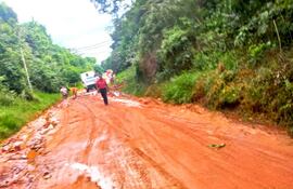 En la compañía Caazapá de Carapeguá reclaman camino de todo tiempo.