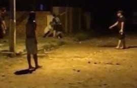 Vecinos se pelearon a pedradas en un asentamiento de Luque.