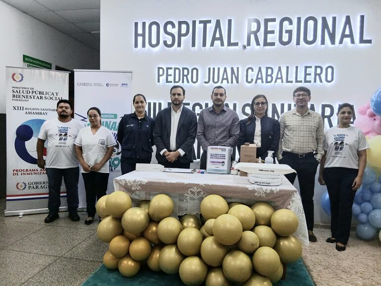 Autoridades y responsables de vacunación de la XIII Región Sanitaria, realizaron el lanzamiento de la campaña de inmunización contra la bronquiolitis.