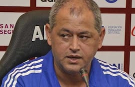 chiqui-arce-dt-de-paraguay--220607000000-1586320.jpg