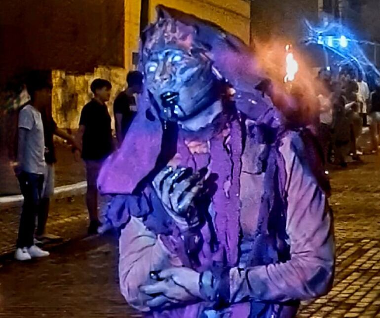 Currusú Rapé en Yaguarón con el elenco de teatro YARA, dirigido por Genn Servin y organizado por la Municipalidad.