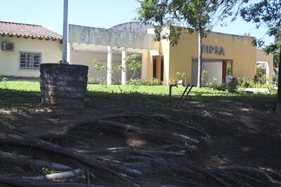 Fachada de FIPSA sobre la avenida Sacramento de Asunción.