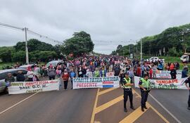 La Organización Campesina de Misiones, convoca a una gran movilización a partir de la próxima semana tras el incumplimiento de la entrega de los kits de víveres por parte del Gobierno Nacional.