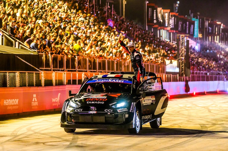 El francés Sébastien Ogier, navegado por su compatriota Vincent Landais, a bordo de éste Toyota GR Yaris Rally1, fue el primer ganador del WRC Rally del Paraguay, en 2025.