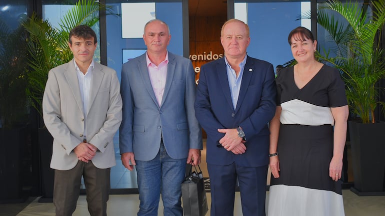 Elio Saurini, Aldo Lepretti, Javier Pereira y Nancy Brendt.