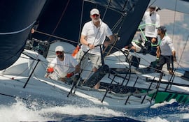 El Rey Felipe VI participa este jueves en la tercera regata de la 42 Copa del Rey de Vela en Palma de Mallorca.