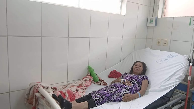 Doña María (40), fue ingresada el martes al Hospital Regional de Pedro Juan Caballero, donde permanece internada.