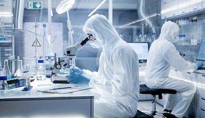 Durante los últimos años, la profesión de químico farmacéutico capto la atención de más jóvenes que se especializan en el área.