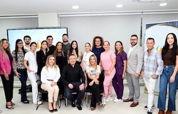 Encuentro con el destacado doctor Teguh Tanuwidjaja.