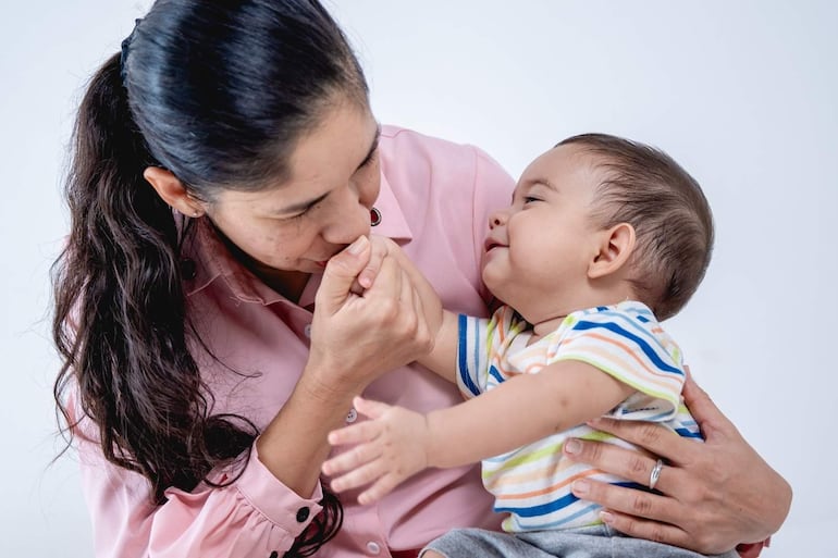 Sociedad Paraguaya de Pediatría insta a la vacunación en bebés