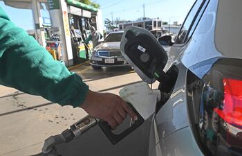 El Ejecutivo fijó la renta de gasolineras privadas, denunciaron.