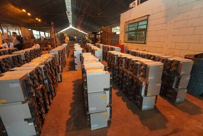 La ANDE recibió de la Senabico los equipos incautados por el Ministerio Público para uso, depósito y administración provisional de los mismos.