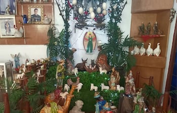 La familia Ramírez Villasboa de Pedro Juan Caballero recibirá a los visitantes que quieran apreciar la colección de pesebres.