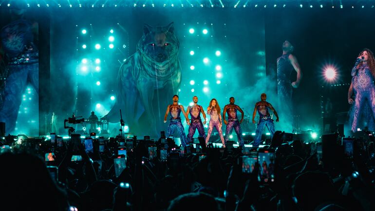 Shakira llegará a Paraguay con un show que incluye un gran despliegue artístico, técnico y tecnológico.