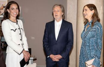 Catalina, princesa de Gales, Paul McCartney y su esposa Nancy Shevell en la reapertura de la National Portrait Gallery, de Londres.