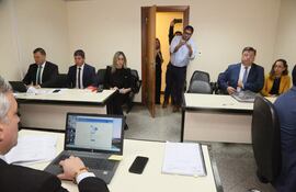 Audiencia preliminar de la exjueza Tania Irún (de amarillo) ante el juez de Garantías Yoan Paul López.