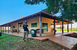 Imagen de una de las estancias de Jarvis Chimenes Pavão, incautada en el marco del operativo Pavo Real.