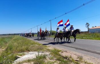 Cabalgata histórica para recordar los 156 años de la campaña de Pikysyry.
