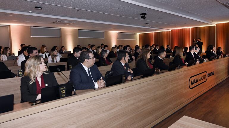 El nuevo espacio cuenta con más de 70 butacas ergonómicas en posición escalonada.