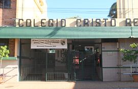 Fachada del colegio Cristo Rey de Asunción.