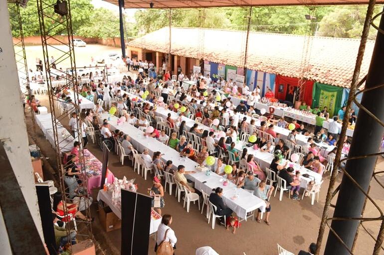 Ediciones anteriores del bayshower comunitario en Barrio Obrero.