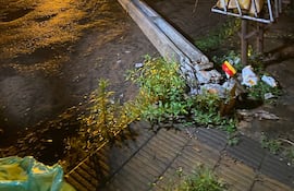 Chespis “robacables” tumban una columna y dejan sin luz a todo el barrio
