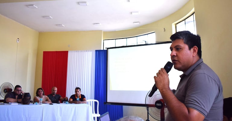 Concejal de Roque González, Raúl Riveros (ANR).