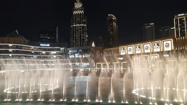 El Burj Khalifa en todo su esplendor. (Viviana Benitez)