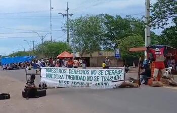 Indígenas bloquean el paso sobre la Ruta PY05 en Cruce Bella Vista.