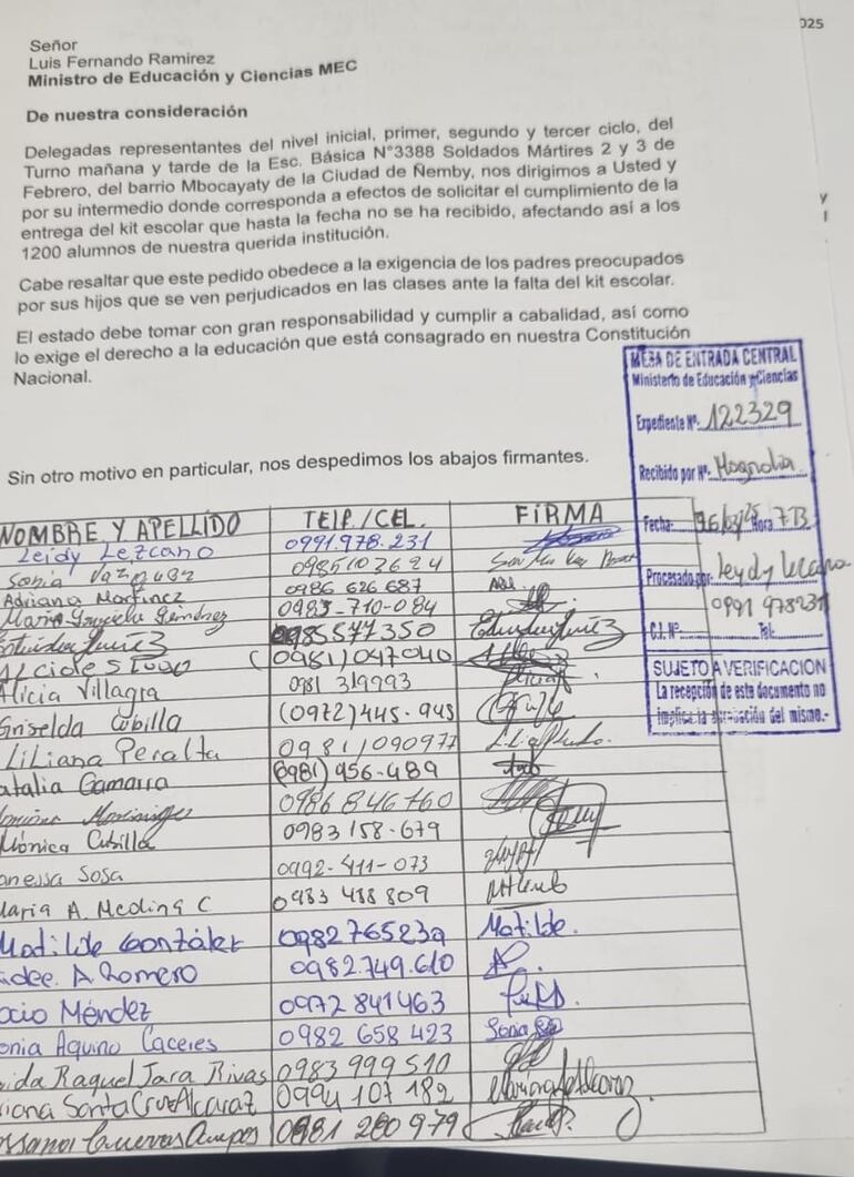 Nota dirigida al Ministro de Educación, la cual fue presentada ayer por los padres de los alumnos.