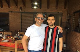 Francisco Maioli Díaz, uno de los responsables de Parxin, con su hijo Manuel Maioli, asesor del Gabinete de la Presidencia de Santiago Peña.