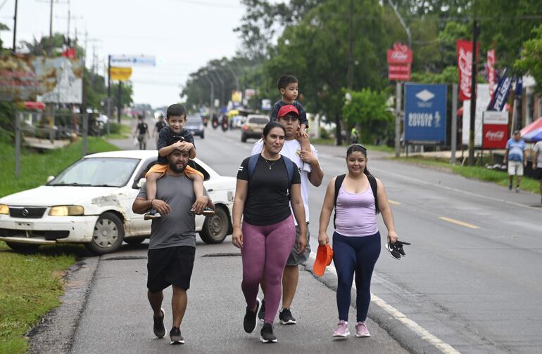 El Ministerio de Salud y la Policía Nacional recomiendan no llevar niños a la peregrinación a Caacupé.