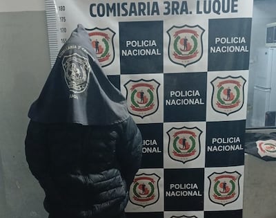 Cae presunto asaltante de conductora de Bolt tras persecución policial en Luque.