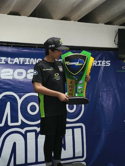 Oliver Cuevas hizo los méritos suficientes para debutar en la categoría Moto4 Latin Cup.