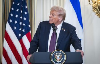 El presidente estadounidense, Donald Trump, habla en una conferencia de prensa con el primer ministro israelí, Benjamin Netanyahu, en el Comedor de Estado de la Casa Blanca en Washington, D.C., EE. UU.